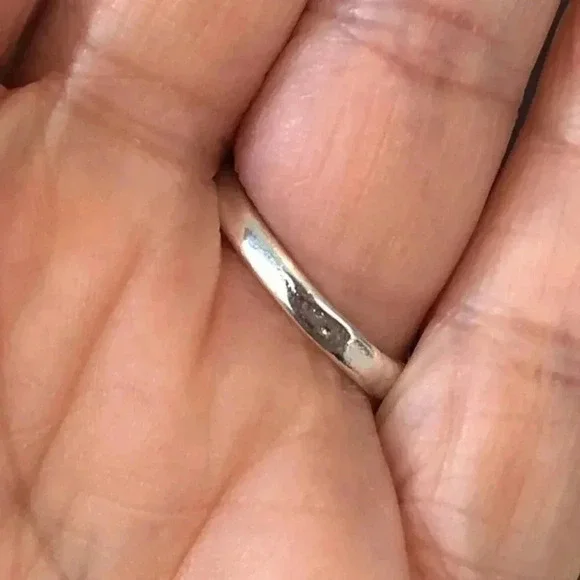 Black & White Ornate Vintage Style Cameo Lady Portrait Crystal Silver Ring - Picture 4 of 4